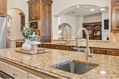 6804 Whittier Lane, Colleyville, TX 76034 - Photo 10