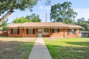 1102 Oaklawn Dr, Corsicana, TX 75110 - Photo 2