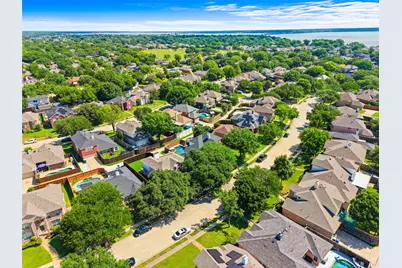 8901 Lakepointe Avenue, Rowlett, TX 75088 - Photo 36