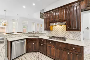 8901 Lakepointe Ave, Rowlett, TX 75088 - Photo 12