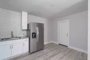 5914 Asbury Ave, Fort Worth, TX 76119 - Photo 8