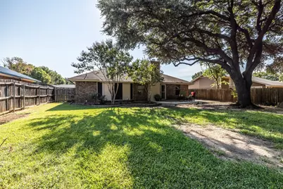 2403 Bayberry Lane, Euless, TX 76039 - Photo 32