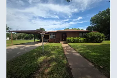 1213 Hillcrest Drive, Graham, TX 76450 - Photo 14
