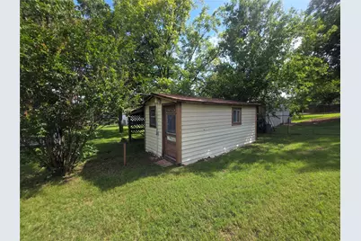 1213 Hillcrest Drive, Graham, TX 76450 - Photo 10
