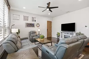 4675 Rhett Ln, Carrollton, TX 75010 - Photo 6