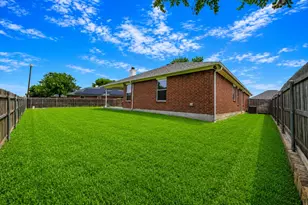 445 Vista Way Dr, Saginaw, TX 76179 - Photo 34