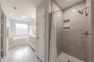 445 Vista Way Dr, Saginaw, TX 76179 - Photo 22