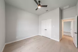 160 Rockin River Dr, Fort Worth, TX 76120 - Photo 20
