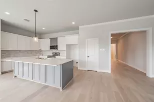 160 Rockin River Dr, Fort Worth, TX 76120 - Photo 10