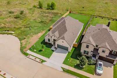 160 Rockin River Drive, Fort Worth, TX 76120 - Photo 2