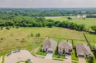 160 Rockin River Dr, Fort Worth, TX 76120 - Photo 40