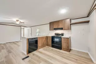 7642 County Road 474 W, Henderson, TX 75654 - Photo 10