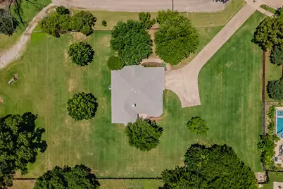 4035 Palomino Drive, Benbrook, TX 76116 - Photo 2