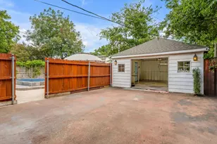 2240 Lawndale Dr, Dallas, TX 75211 - Photo 36