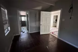 141 W Brownlee Ave, Dallas, TX 75224 - Photo 16