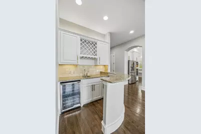 134 Santa Rosa Way, Irving, TX 75062 - Photo 4