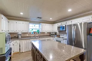 513 Reeves St, Clyde, TX 79510 - Photo 12
