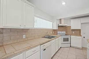 4102 Apache Trail Ct, Granbury, TX 76048 - Photo 14