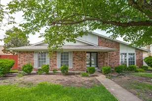 1704 Carol Stream Dr, Richardson, TX 75081 - Photo 1
