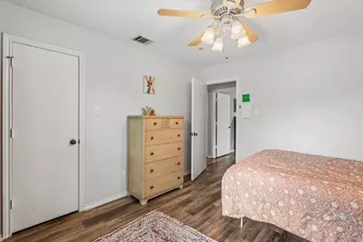 1907 Lansdown Court, Carrollton, TX 75010 - Photo 18