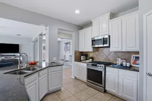 908 Lake Hollow Dr, Little Elm, TX 75068 - Photo 2