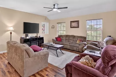 11009 Pikes Peak, Venus, TX 76084 - Photo 6