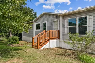 139 Cedar Dr, Azle, TX 76020 - Photo 2