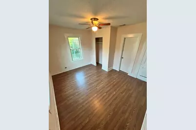 1038 E Maddox Avenue, Fort Worth, TX 76104 - Photo 8