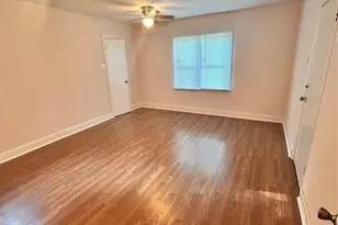 1038 E Maddox Ave, Fort Worth, TX 76104 - Photo 10