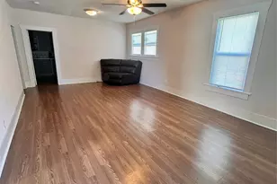 1038 E Maddox Ave, Fort Worth, TX 76104 - Photo 4