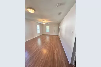 1038 E Maddox Avenue, Fort Worth, TX 76104 - Photo 8
