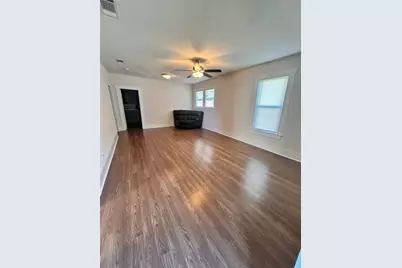 1038 E Maddox Avenue, Fort Worth, TX 76104 - Photo 4