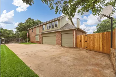 7612 Oak Knoll Drive, North Richland Hills, TX 76182 - Photo 4