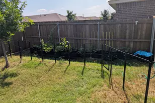 14032 Haggerston Dr, Pilot Point, TX 76258 - Photo 18