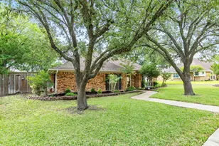 1222 Stonewall St, Garland, TX 75043 - Photo 2