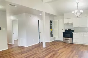 1905 Brookview Dr, Arlington, TX 76010 - Photo 6