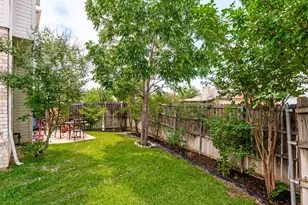 4620 Dusk Meadow Dr, Carrollton, TX 75010 - Photo 2