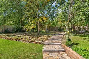 708 Topeka Dr, Woodway, TX 76712 - Photo 26