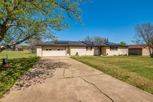 501 Sunrise Dr, Waxahachie, TX 75165 - Photo 8