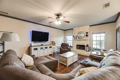 1132 Chartres Street, Oak Ridge, TX 75142 - Photo 4
