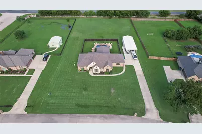 1132 Chartres Street, Oak Ridge, TX 75142 - Photo 22
