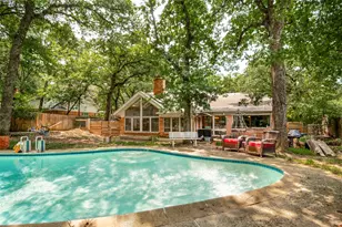 805 Live Oak Ln, Arlington, TX 76012 - Photo 12