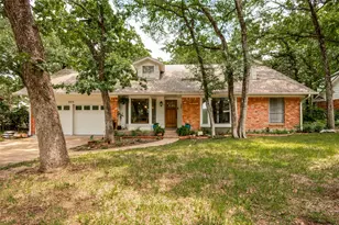 805 Live Oak Ln, Arlington, TX 76012 - Photo 1