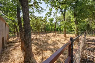 923 Natty Flat Rd, Lipan, TX 76462 - Photo 10