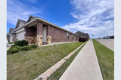 1302 Draper Lane, Forney, TX 75126 - Photo 2