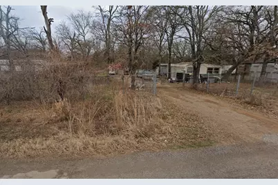 10323 E Golden Oaks Drive, Mabank, TX 75156 - Photo 2