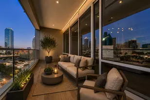 2408 Victory Park Ln, Dallas, TX 75219 - Photo 4