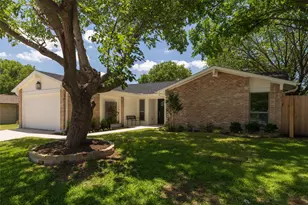 112 Village Dr, Lewisville, TX 75067 - Photo 2
