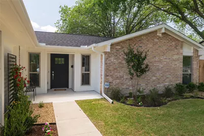 112 Village Drive, Lewisville, TX 75067 - Photo 4