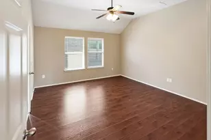 15513 Landing Creek Ln, Fort Worth, TX 76262 - Photo 8